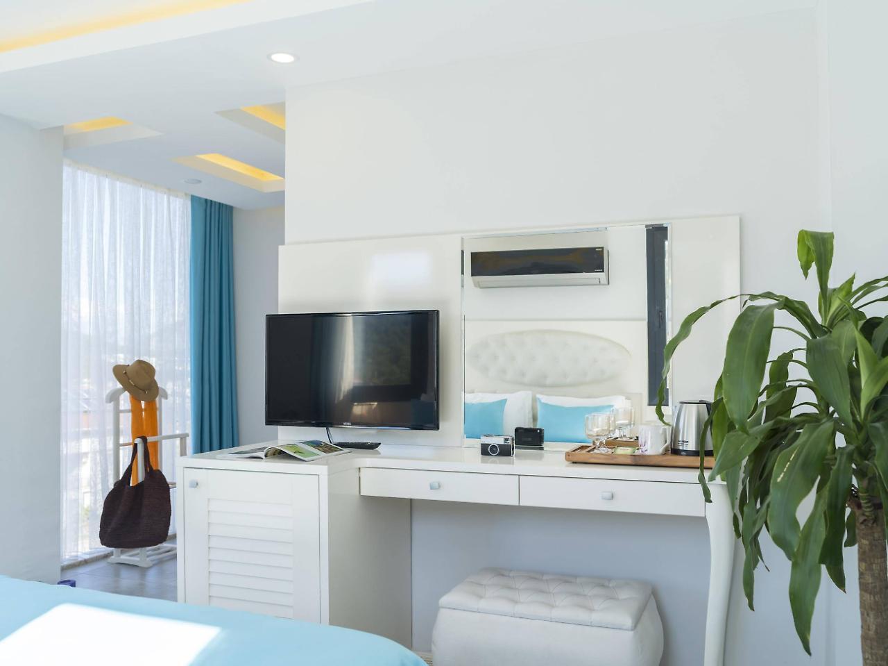 Monastery Suites Hotel (Adults Only) Ολουντενίζ Εξωτερικό φωτογραφία